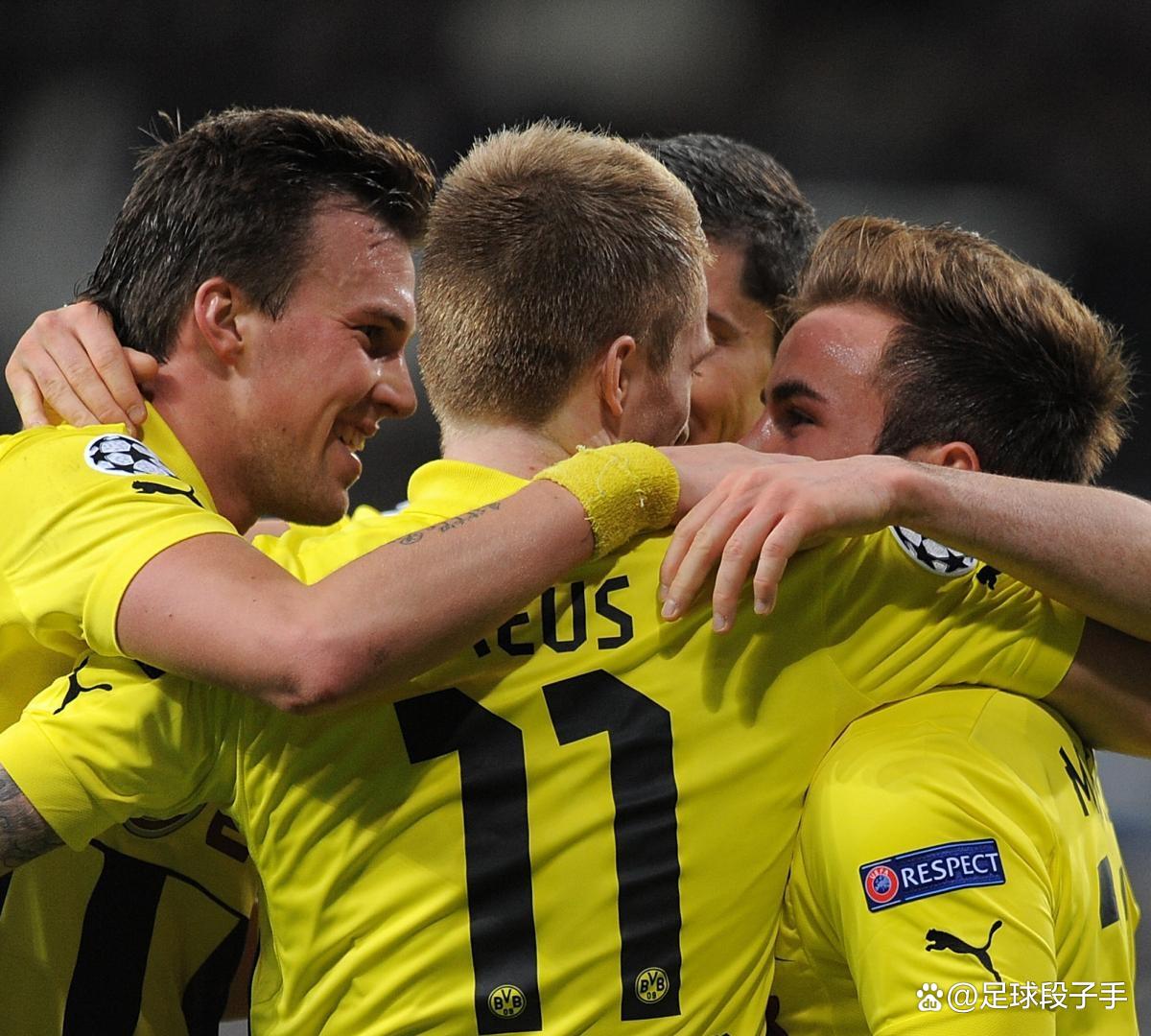 包含转会期多特蒙德备战欧联;主帅复盘细节曝光;震撼外界;控场能力受关注的词条 包含转会期多特蒙德备战欧联;主帅复盘细节曝光;震撼外界;控场能力受关注的词条