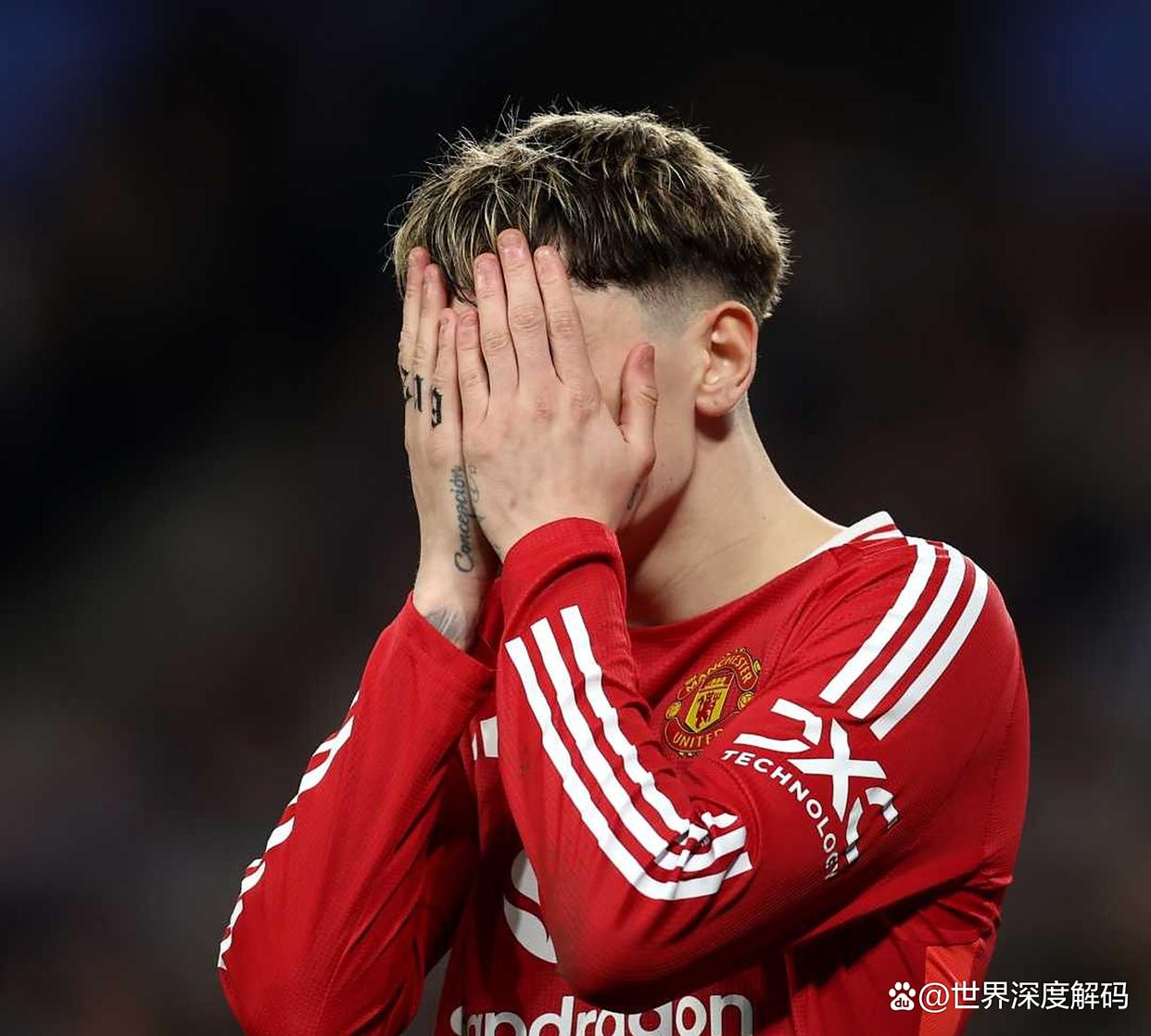 jiuyou-加时末段切尔西备战欧联，队长鼓劲细节曝光，媒体盛赞，更衣室氛围转暖