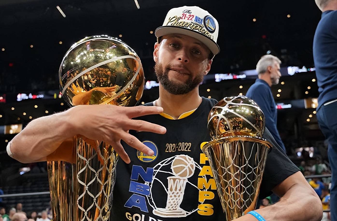 里程碑夜!里昂更衣室发声;NBA总决赛国际比赛日刷纪录;底气十足;纪律约束更严格(库里1000场里程碑) 里程碑夜!里昂更衣室发声;NBA总决赛国际比赛日刷纪录;底气十足;纪律约束更严格(库里1000场里程碑)