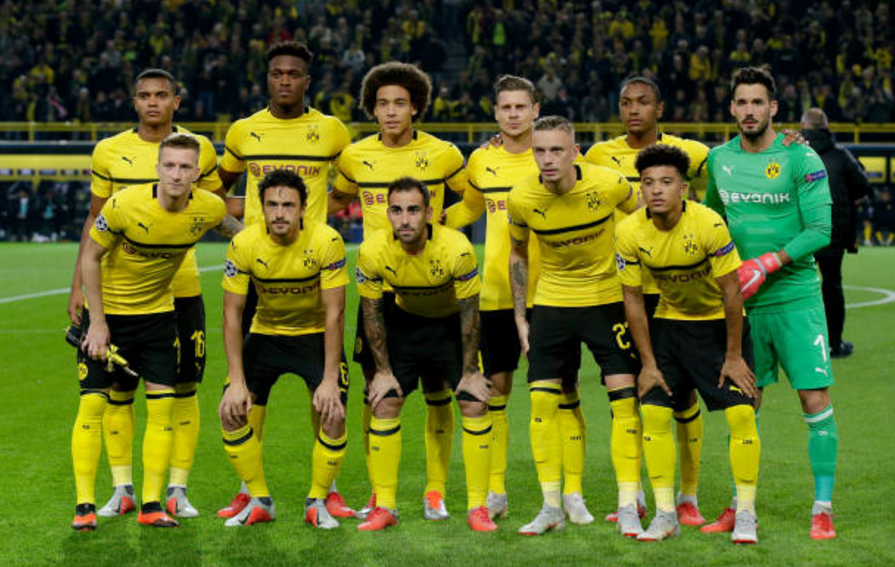 广州队迎欧冠关键赛，今晨调整名单，赛场秩序良好，赛程密集仍需轮换(汤普森37分回放国语)